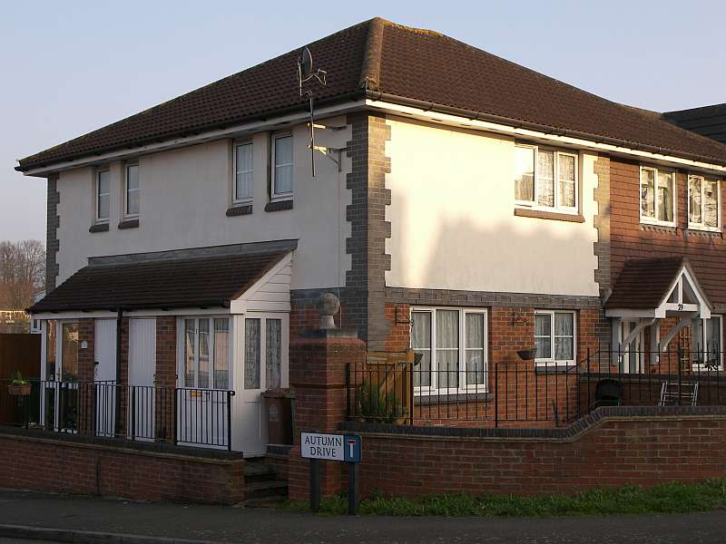 Autumn Drive, Belmont Heights, Sutton £950 PCM Unfurnished Huggins