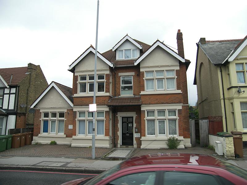 Carshalton Road, Sutton £995.00 PCM UNFURNISHED Huggins Edwards & Sharp