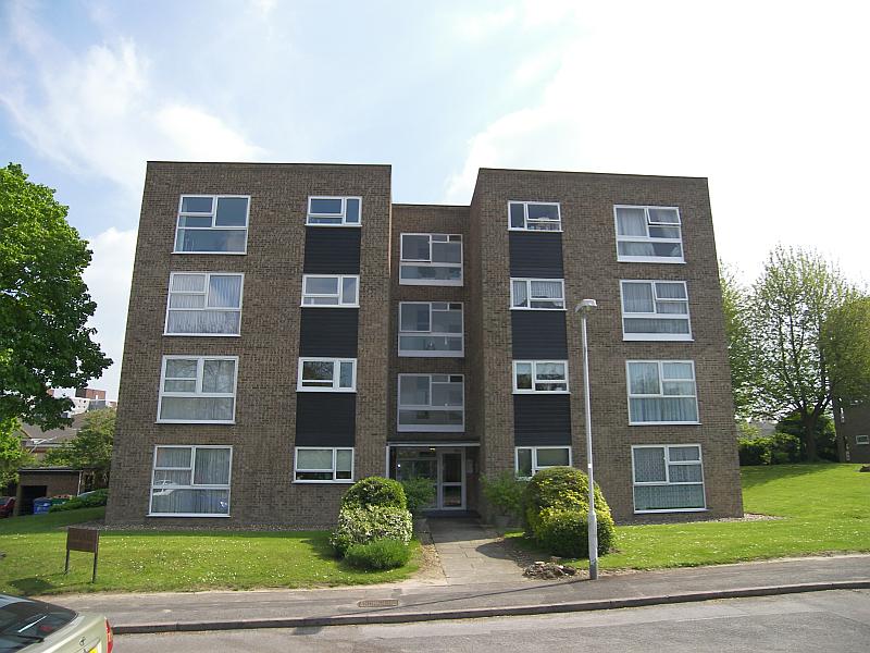 Audley Place, Camborne Road, Sutton £925 PCM Unfurnished Huggins