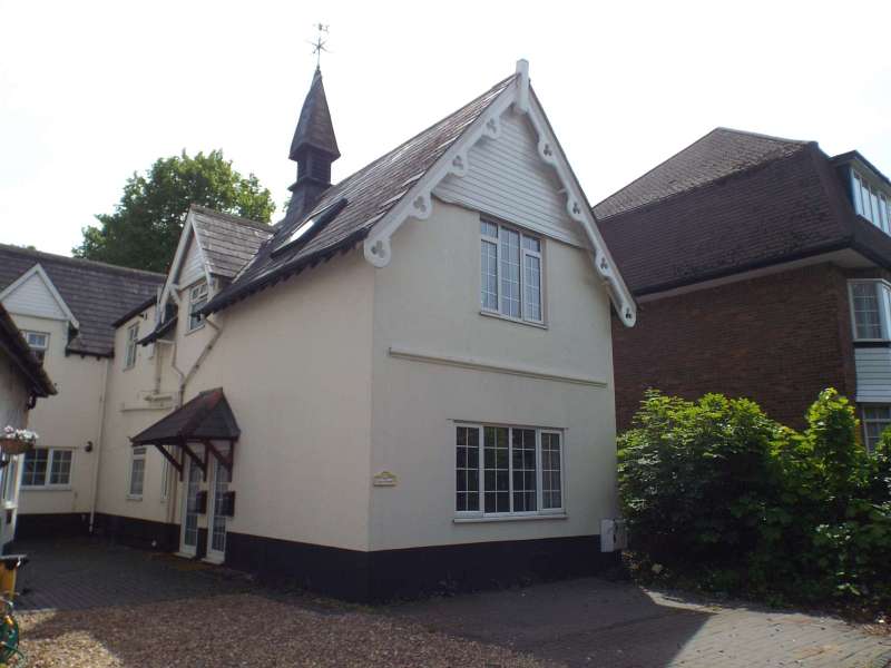 The Coach House, Mulgrave Road, Sutton £1,300 PCM Unfurnished