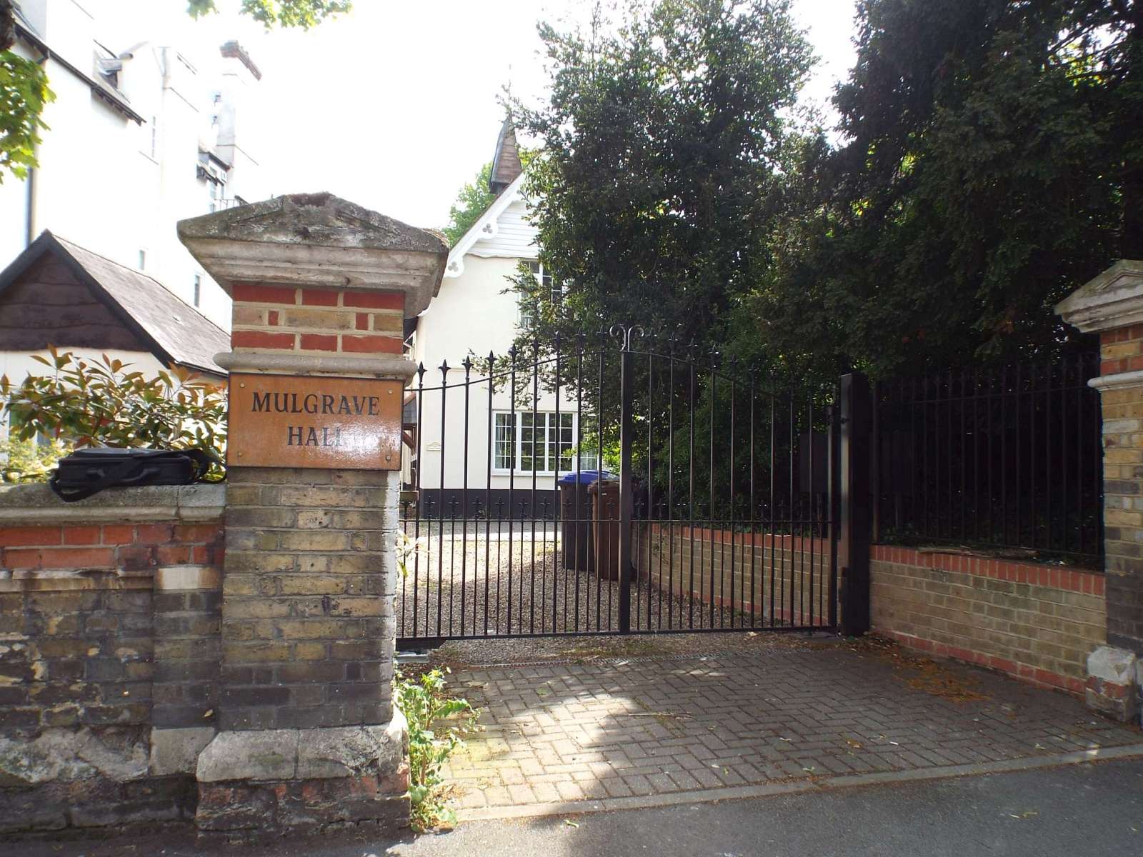 The Coach House, Mulgrave Road, Sutton £1,300 PCM Unfurnished