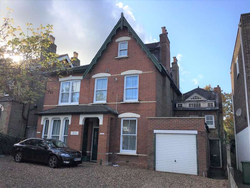 Stanley Road, Sutton £925 PCM Unfurnished Huggins Edwards & Sharp