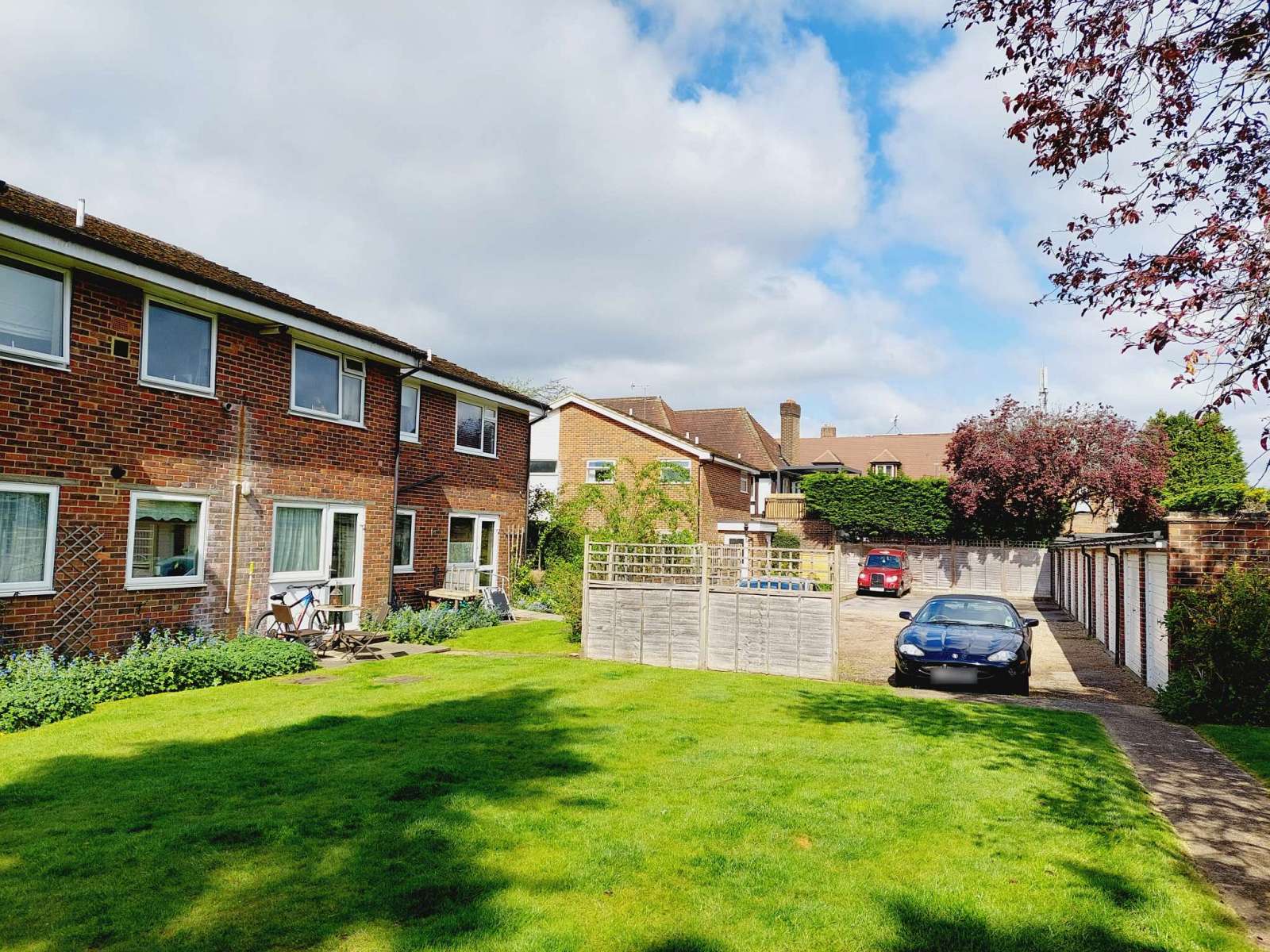 Park Lodge, Church Road, Great Bookham £299,950 Leasehold Huggins