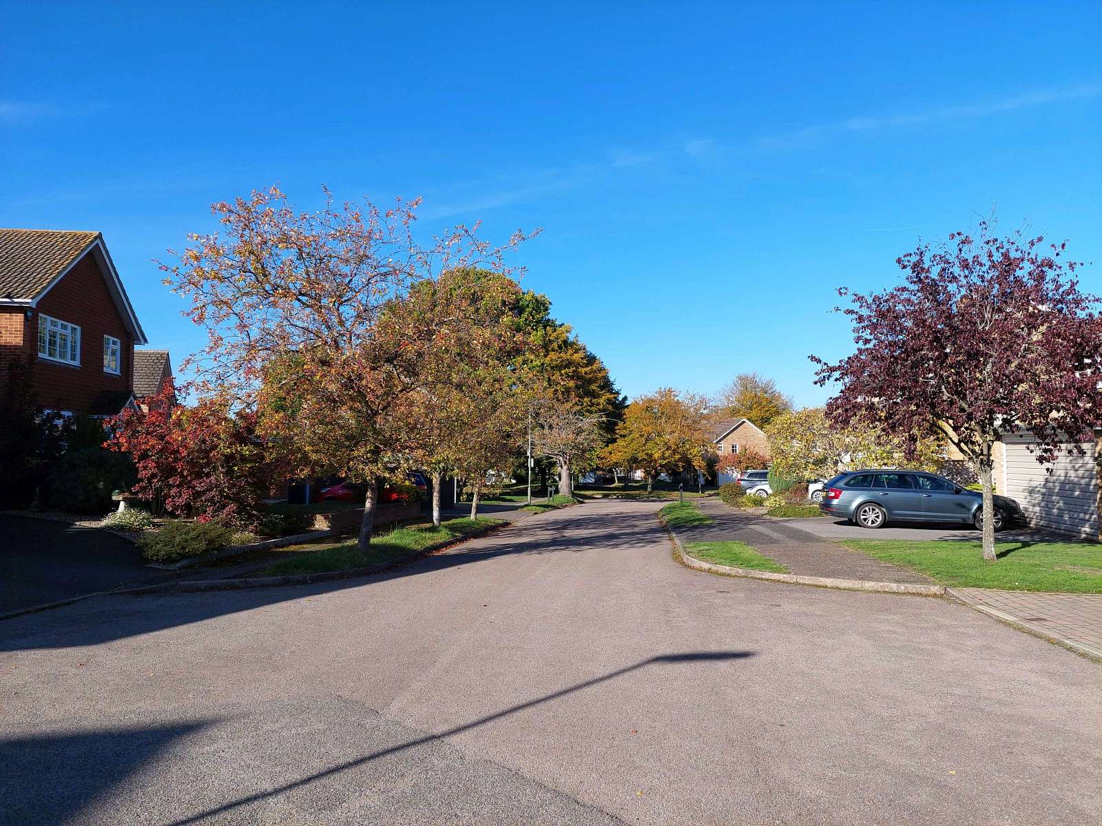 Chilmans Drive, Great Bookham £499,950 Freehold Huggins Edwards & Sharp