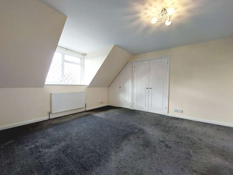 Crabtree Lane, Great Bookham £880,000 Freehold Huggins Edwards & Sharp