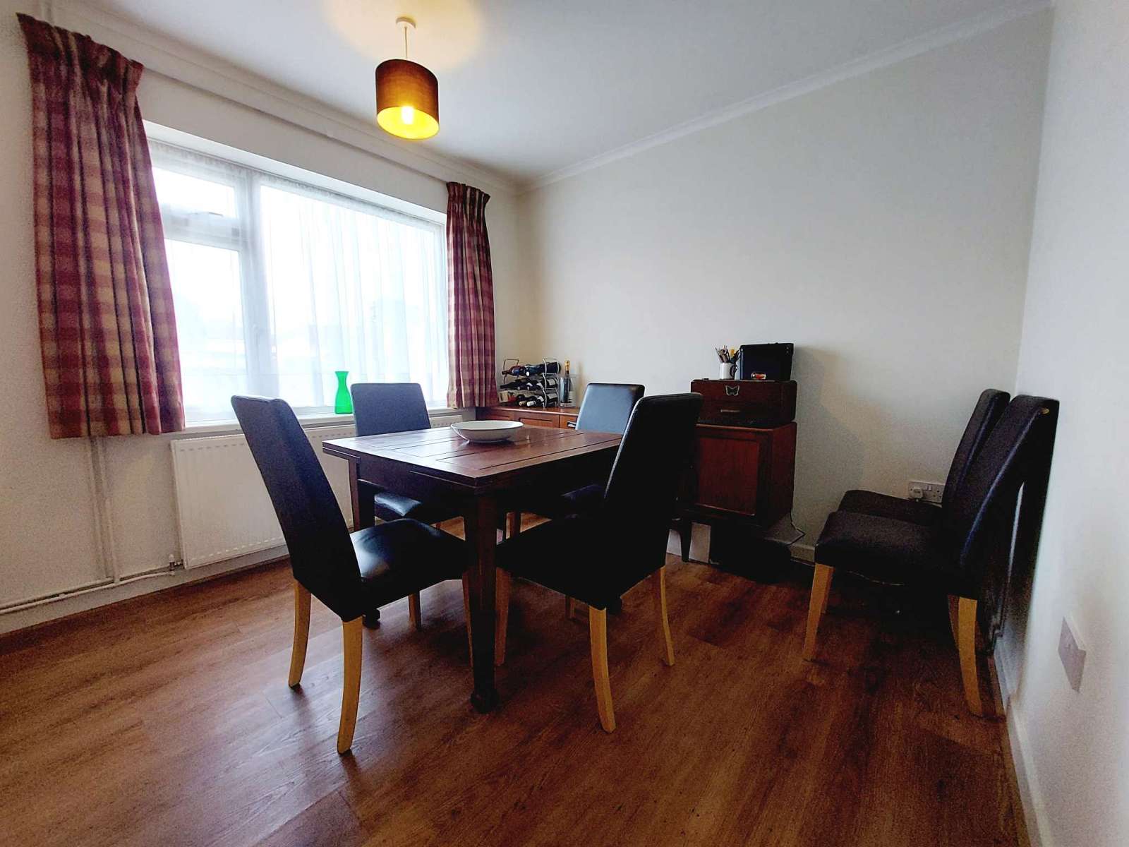 The Garstons, Great Bookham £575,000 Freehold Huggins Edwards & Sharp