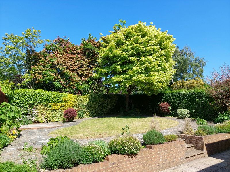 Crabtree Lane, Great Bookham £880,000 Freehold Huggins Edwards & Sharp