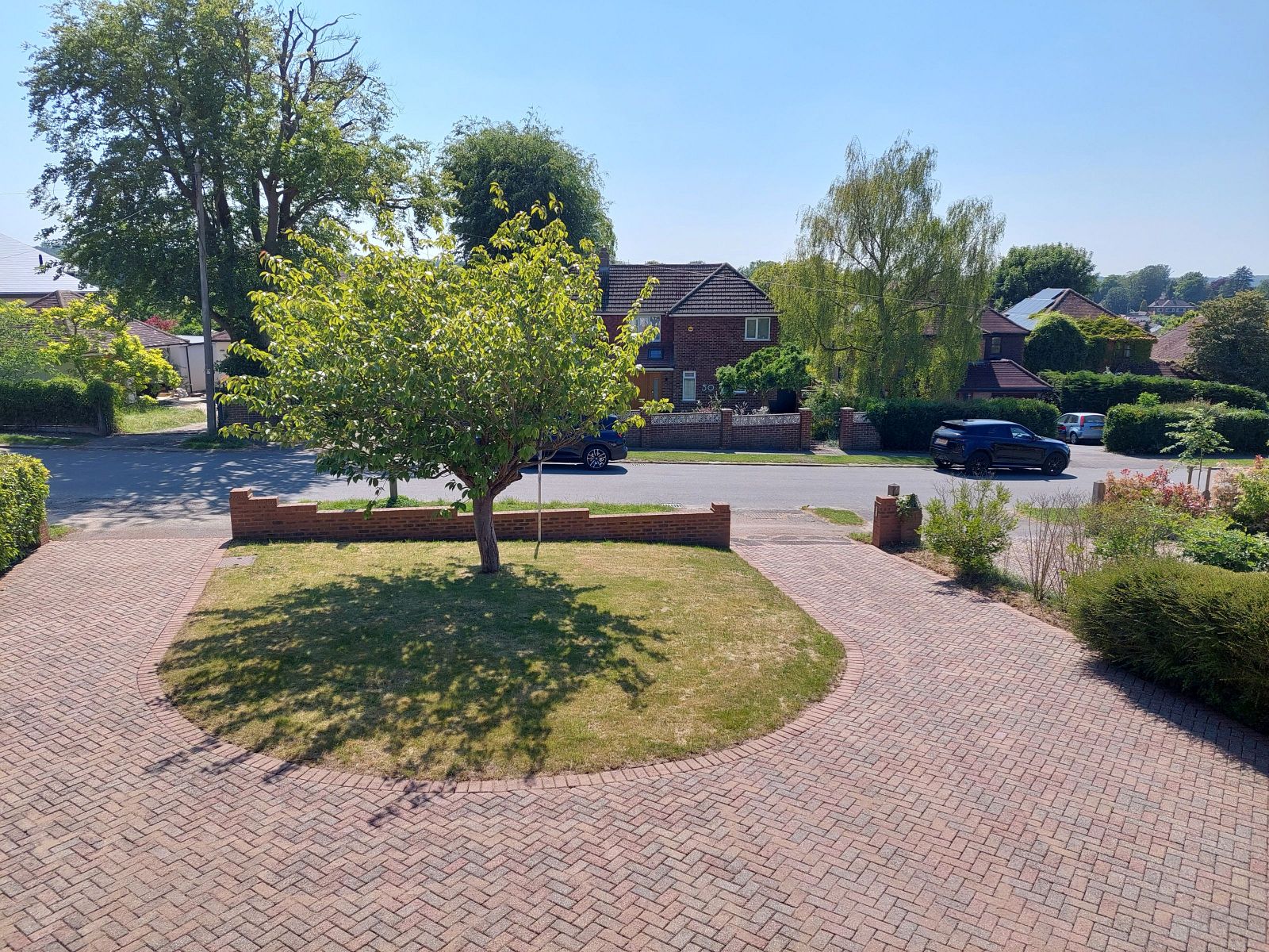 Crabtree Lane, Great Bookham £880,000 Freehold Huggins Edwards & Sharp