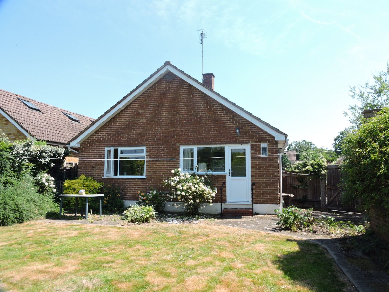 The Garstons, Great Bookham £575,000 Freehold Huggins Edwards & Sharp