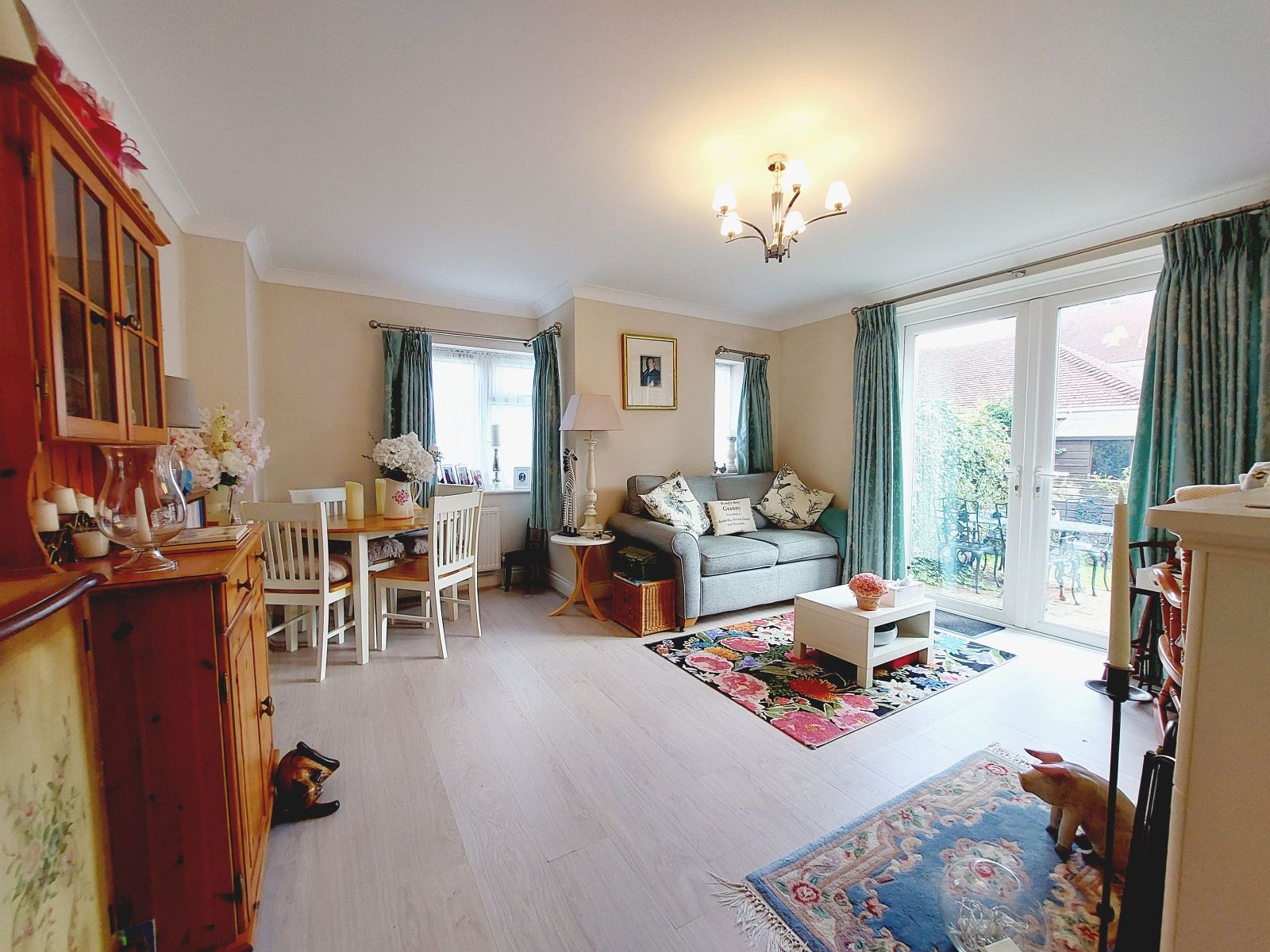 Cochrane House, Church Road, Great Bookham £325,000 Leasehold