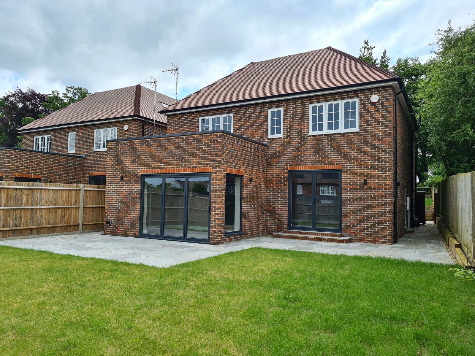 Danby Croft, Leatherhead Road, Great Bookham £1,250,000 Freehold