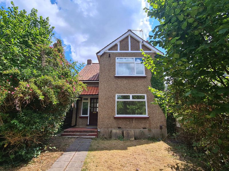 Front Elevation: Leatherhead Road, Great Bookham