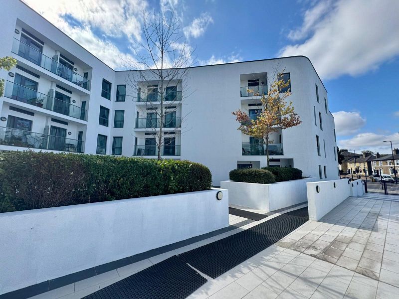 Exterior: Newgate Tower, Croydon