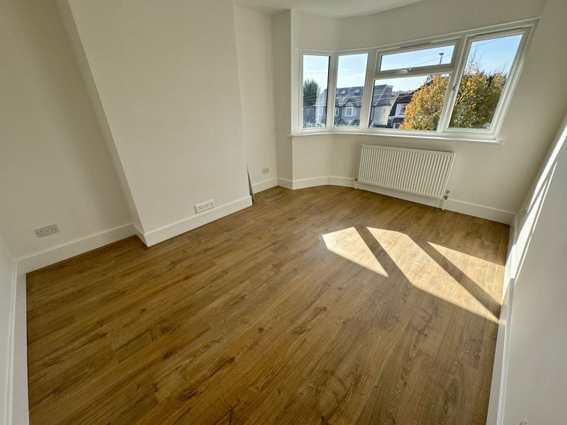 Lounge: Wrythe Lane, Carshalton, Sutton
