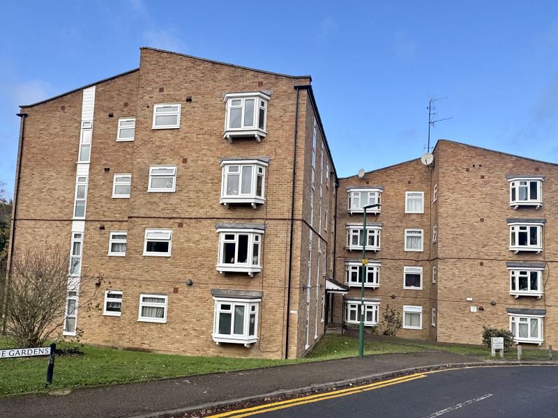 Exterior: Ambleside Gardens, Sutton