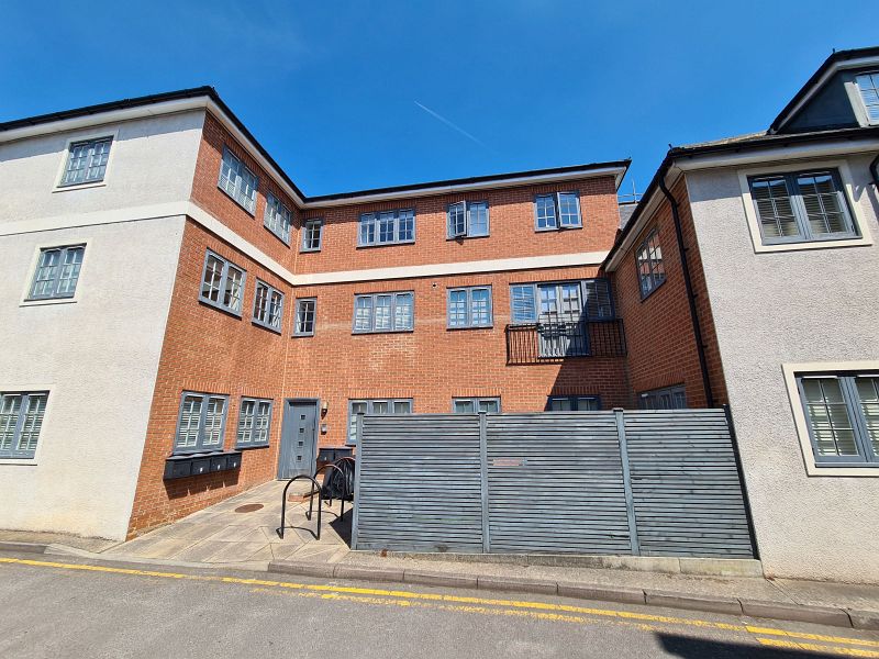 Exterior Front: Harrington House, 8-10 Bridge Street, Leatherhead